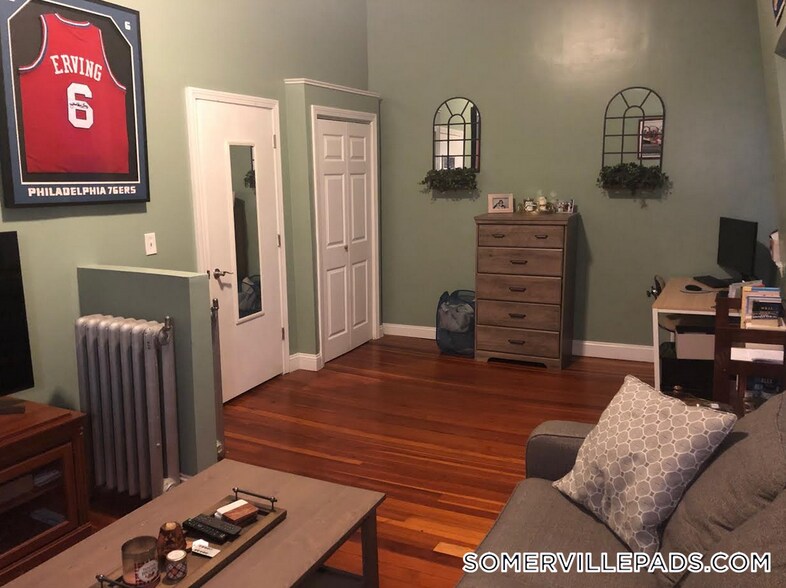 Building Photo - 358 Broadway