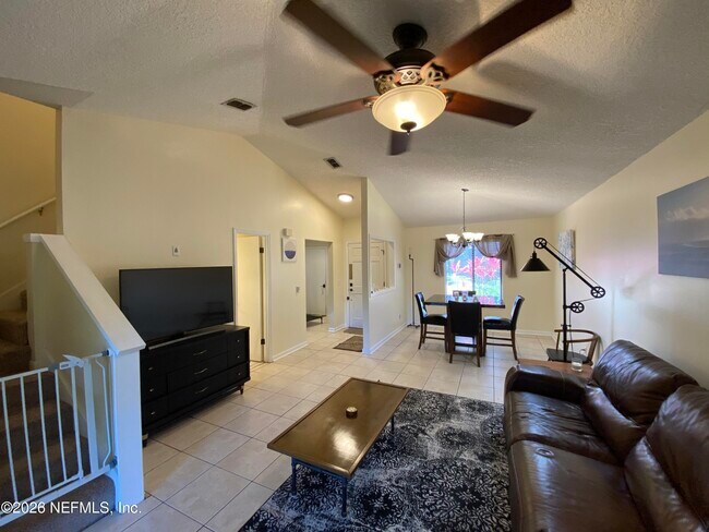 Building Photo - 11163 Caroline Crest Dr