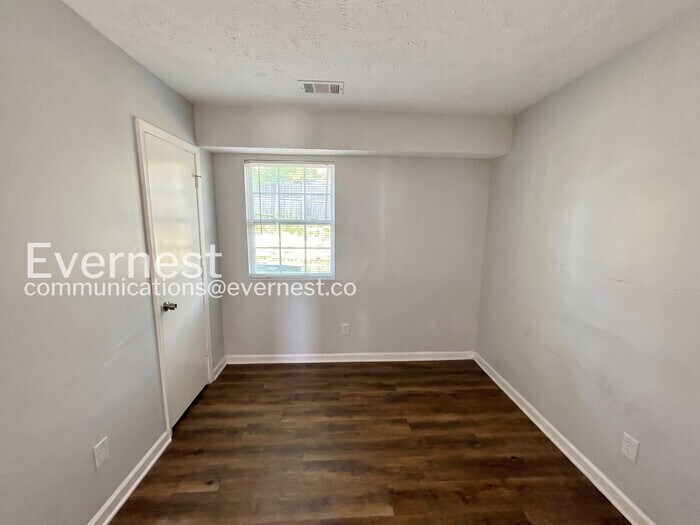 Building Photo - 1373 Mill Lake Cir