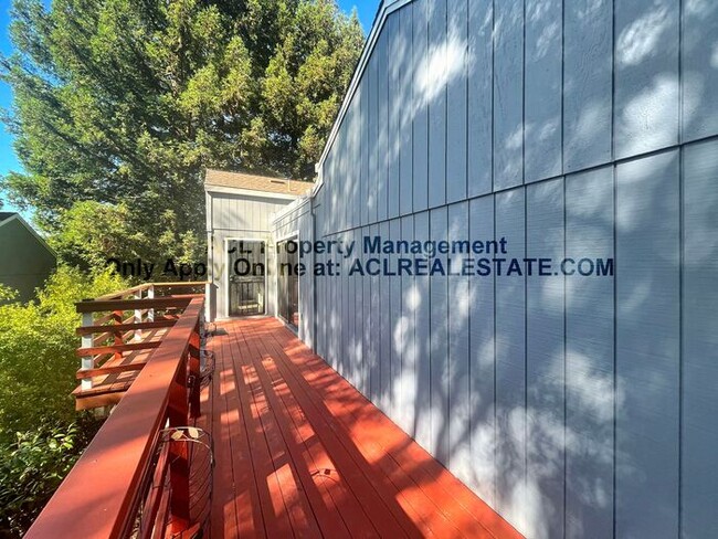 Primary Photo - Quiet and Quaint Hayward Hills Condo 4 Rent