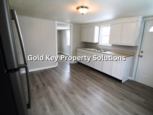 Building Photo - Updated 2 Bed 1 Bath Home For Rent (Section 8 Approved)