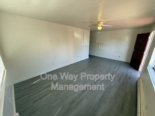 Building Photo - 1231 Pleasant Acres Dr