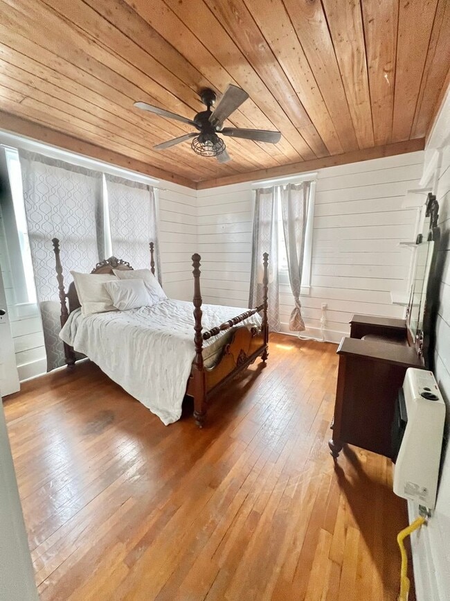 Building Photo - Charming 2 Bedroom 1 Bathroom Home for Rent