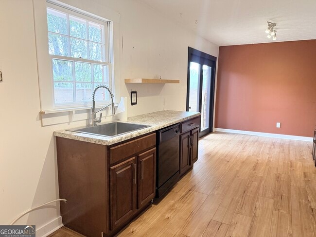 Building Photo - 239 Pope St