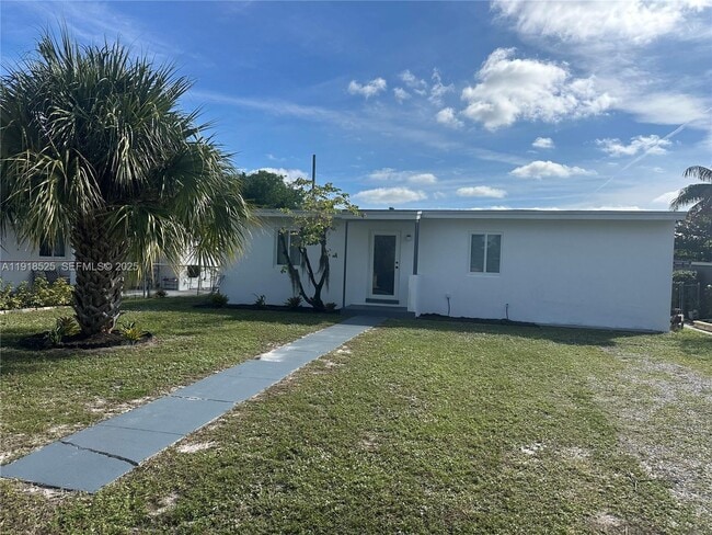 Building Photo - 1308 NW 13th Ct