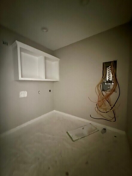 Building Photo - 408 S Gibson St