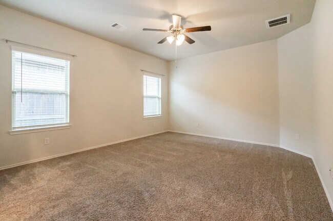 Building Photo - 16856 Pink Wintergreen Dr