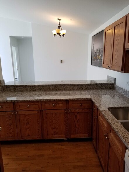 Building Photo - 1345 Cunat Ct