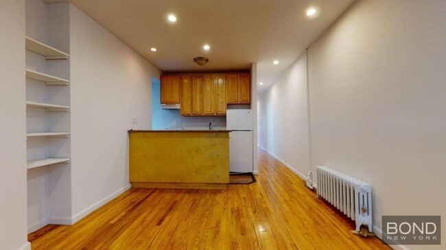 Primary Photo - 4 bedroom in Manhattan NY 10003