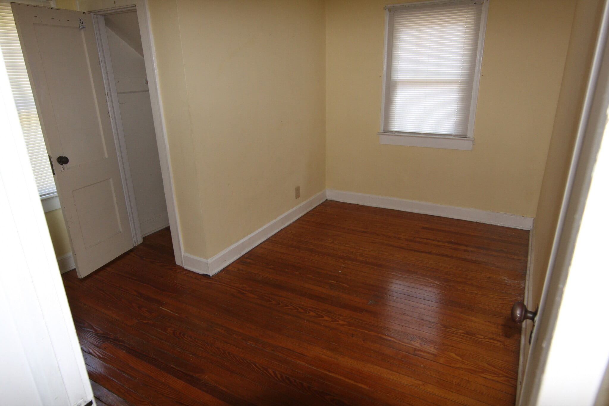 Building Photo - 5623 Winthrop Avenue