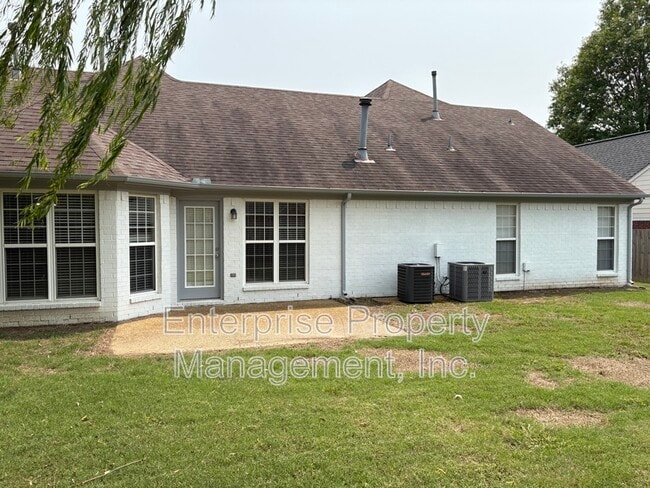 Building Photo - 11556 Milton Meadows Dr