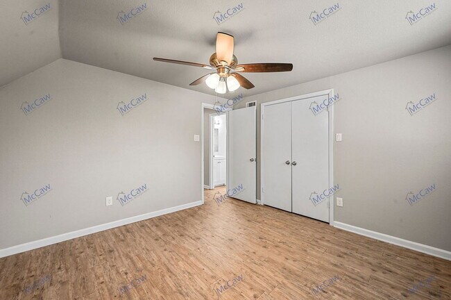 Building Photo - 760 Ponderosa Dr