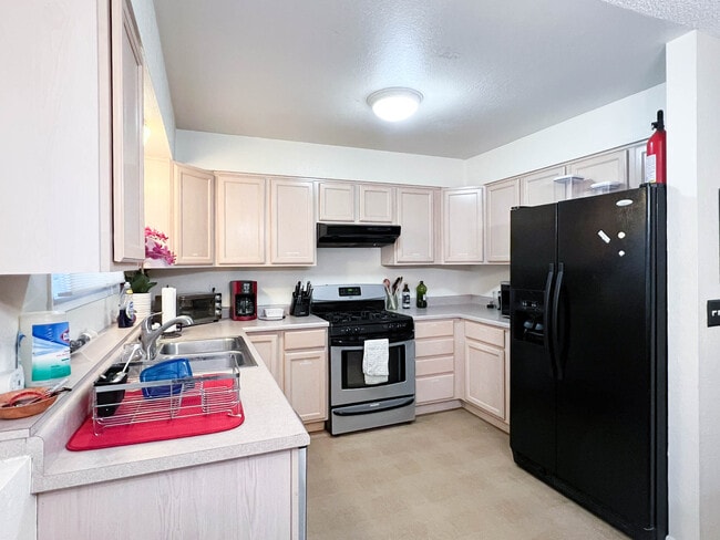Building Photo - 3607 Rhone Cir