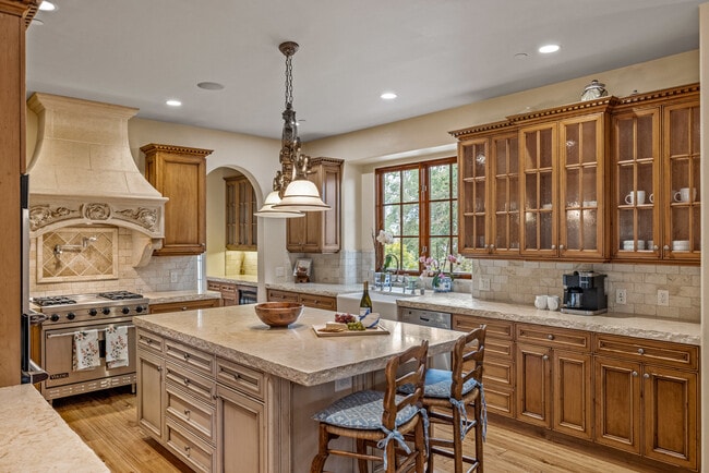 Building Photo - 3317 Taylor Rd