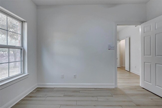 Building Photo - 5 Versante Ct