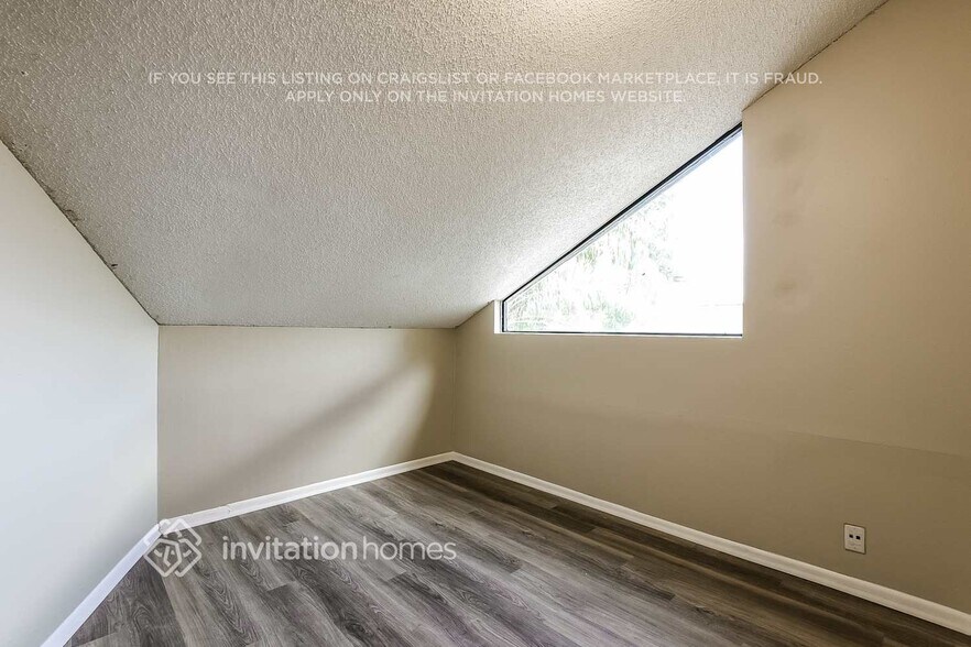 Building Photo - 403 Cidermill Pl