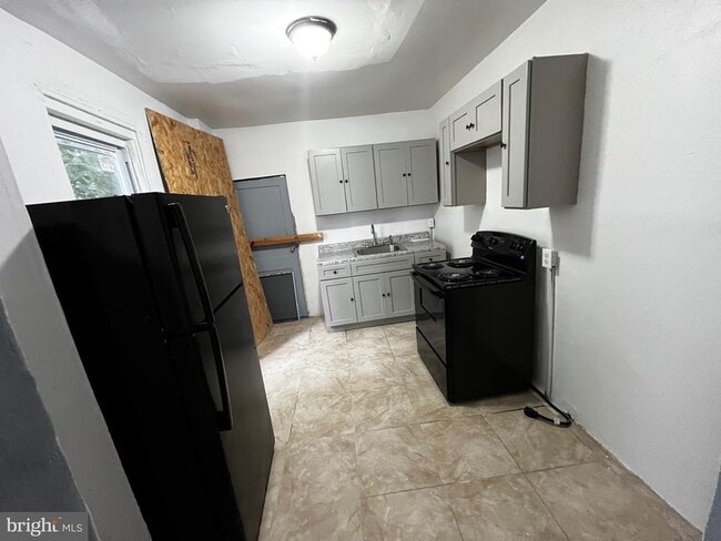 Building Photo - 7129 Yocum St