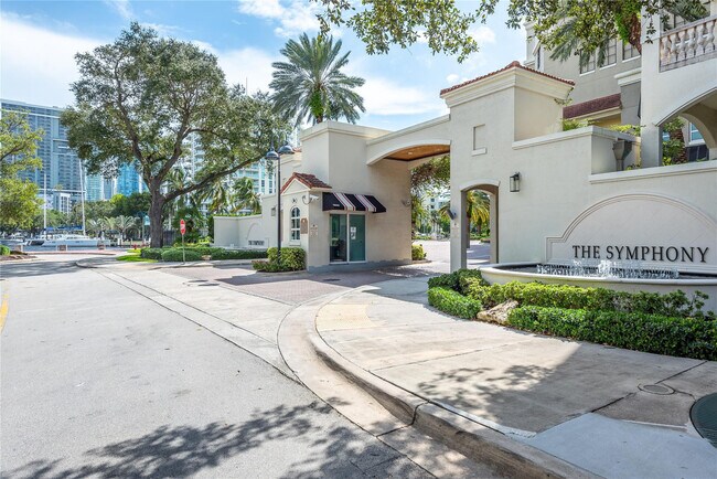 Building Photo - 610 W Las Olas Blvd