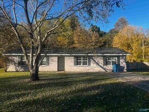 Building Photo - 151 Forest Valley Dr