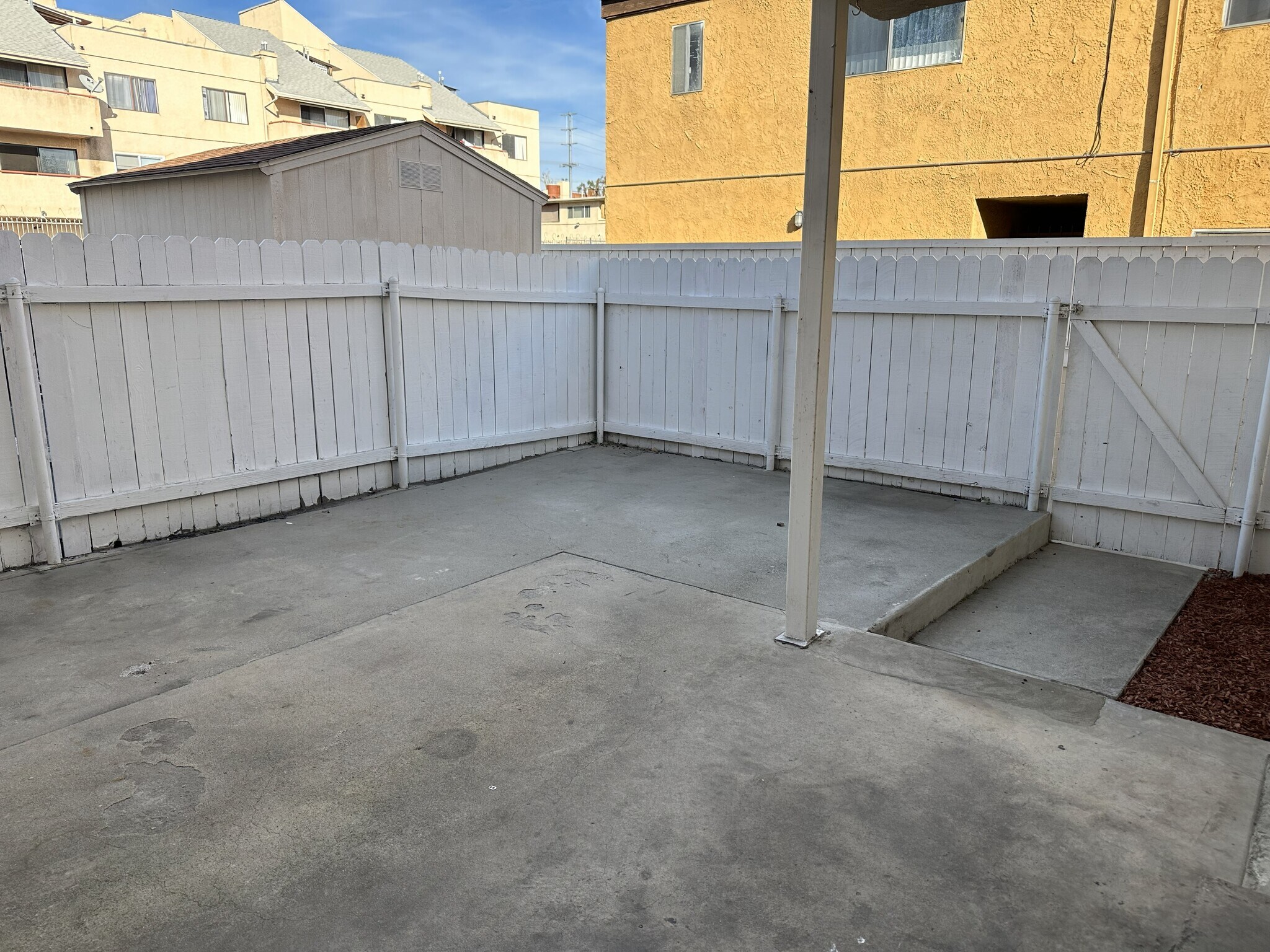 Patio - 21035 Bryant St