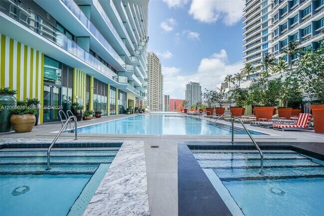 Building Photo - 1300 S Miami Ave