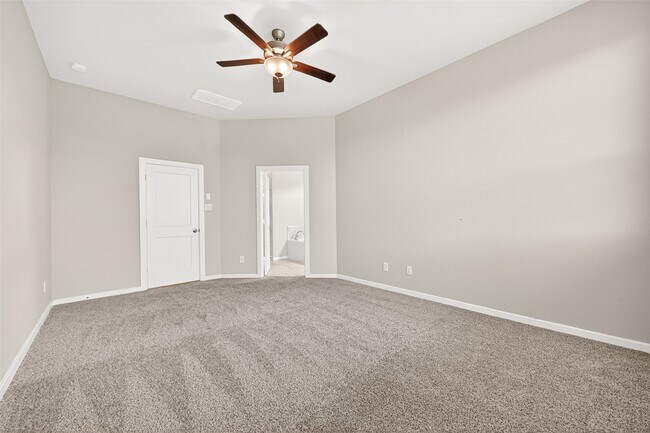 Building Photo - 9442 Starlight Oak Dr