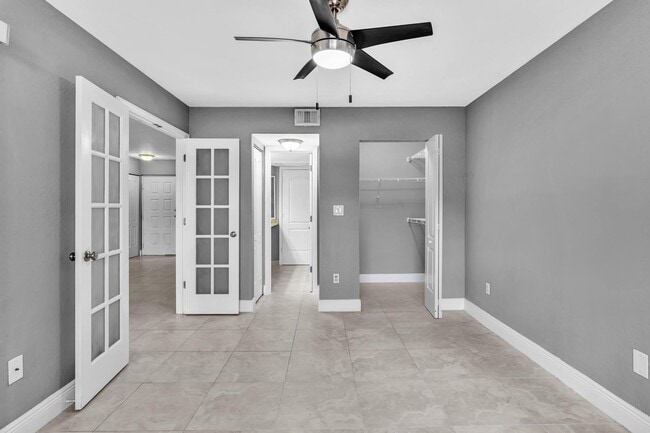 Building Photo - 2880 N Oakland Forest Dr
