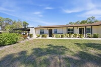 Building Photo - 1023 Pine Isle Ln