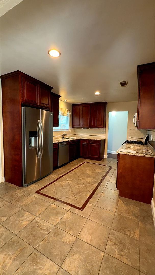 Building Photo - 2632 Story Ave