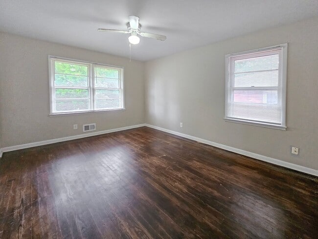 Building Photo - 4-Bedroom Ranch in the Heart of Atlanta – ...