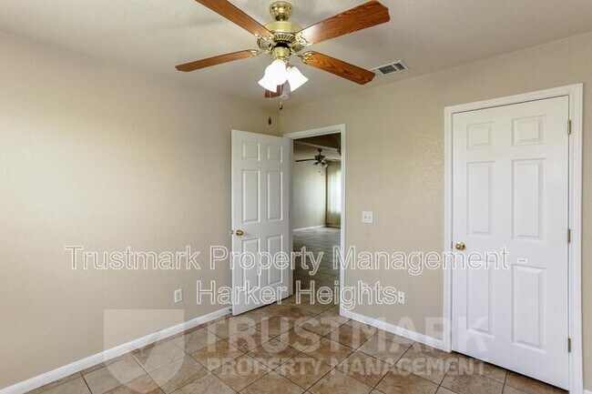 Building Photo - 3805 Wind Ct