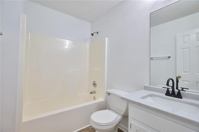 Building Photo - 1645 Fort Mason Way