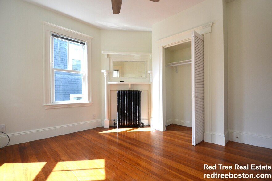 Building Photo - 82 Montebello Rd