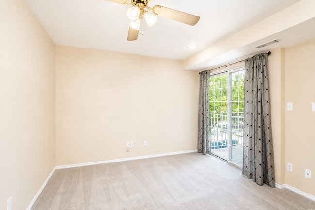 Building Photo - 1273 Riverside Ave #9