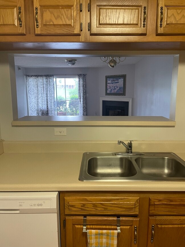 Building Photo - 3302 Spinnaker Point