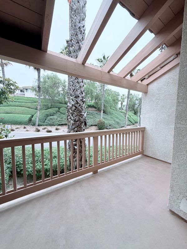Building Photo - 26491 Las Palmas