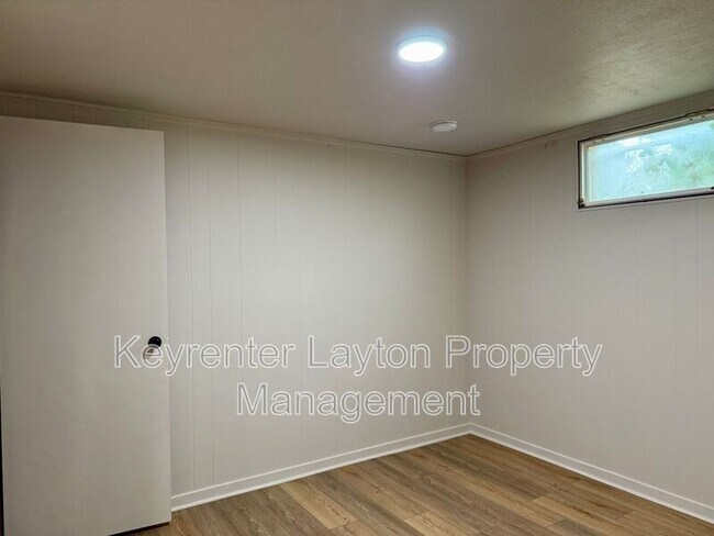 Building Photo - 2291 S 500 W
