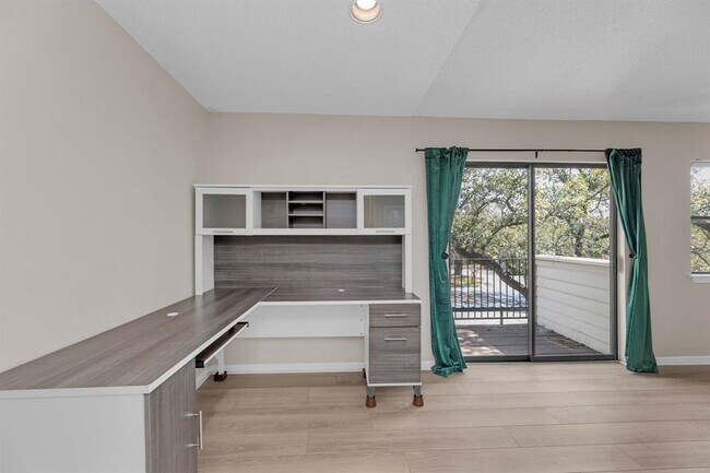 Building Photo - 9226 Jollyville Rd