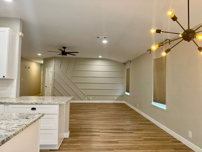 Building Photo - 1031 Bobcat Creek