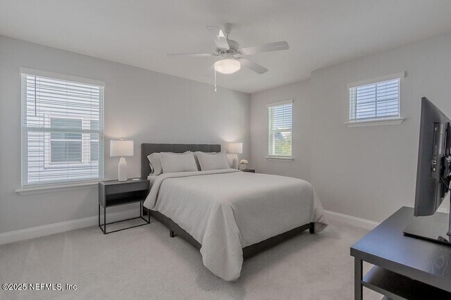 Building Photo - 348 Clifton Bay Lp