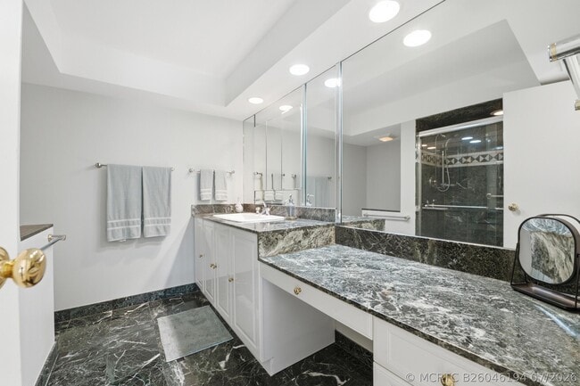 Building Photo - 3200 S Ocean Blvd