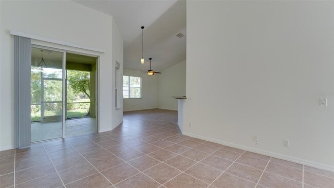 Building Photo - 5279 Lovett Rd