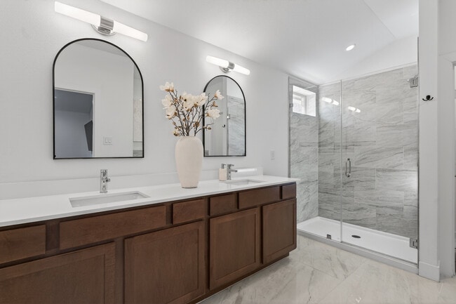 Building Photo - 3768 Wenatche Dr