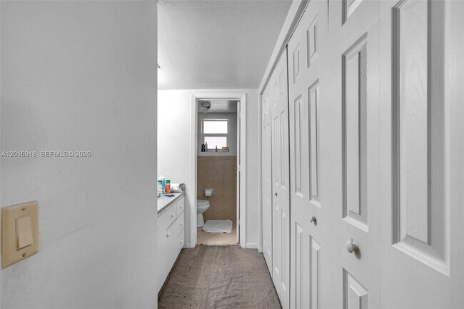 Building Photo - 7400 Miami Lakes Dr