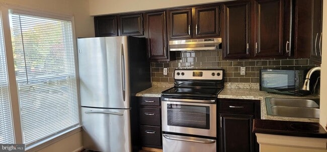 Building Photo - 4328 Dunwood Terrace