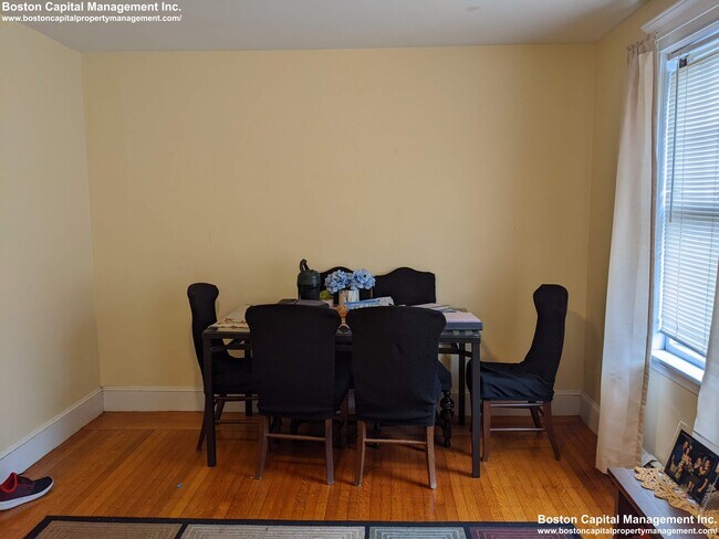 Building Photo - 464 Highland Ave