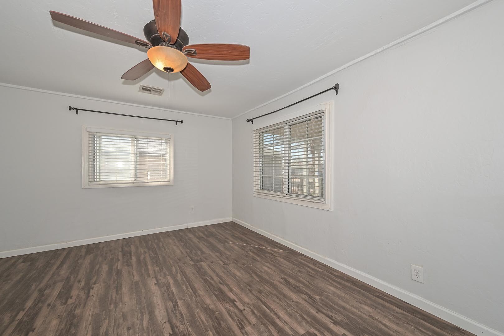 Building Photo - 1211 N Frances St