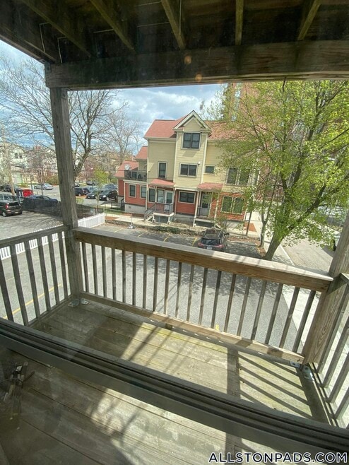 Building Photo - 25 Everett St