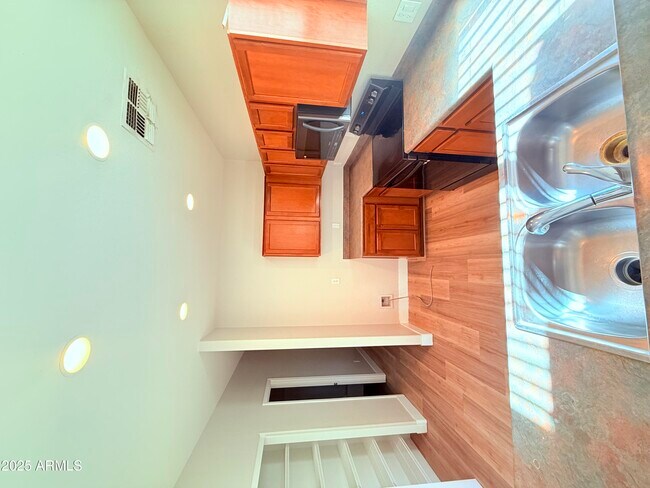 Building Photo - 1 N 88th Ave