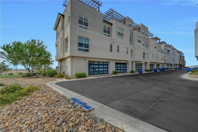 Building Photo - 3348 Esker Rdg Ave